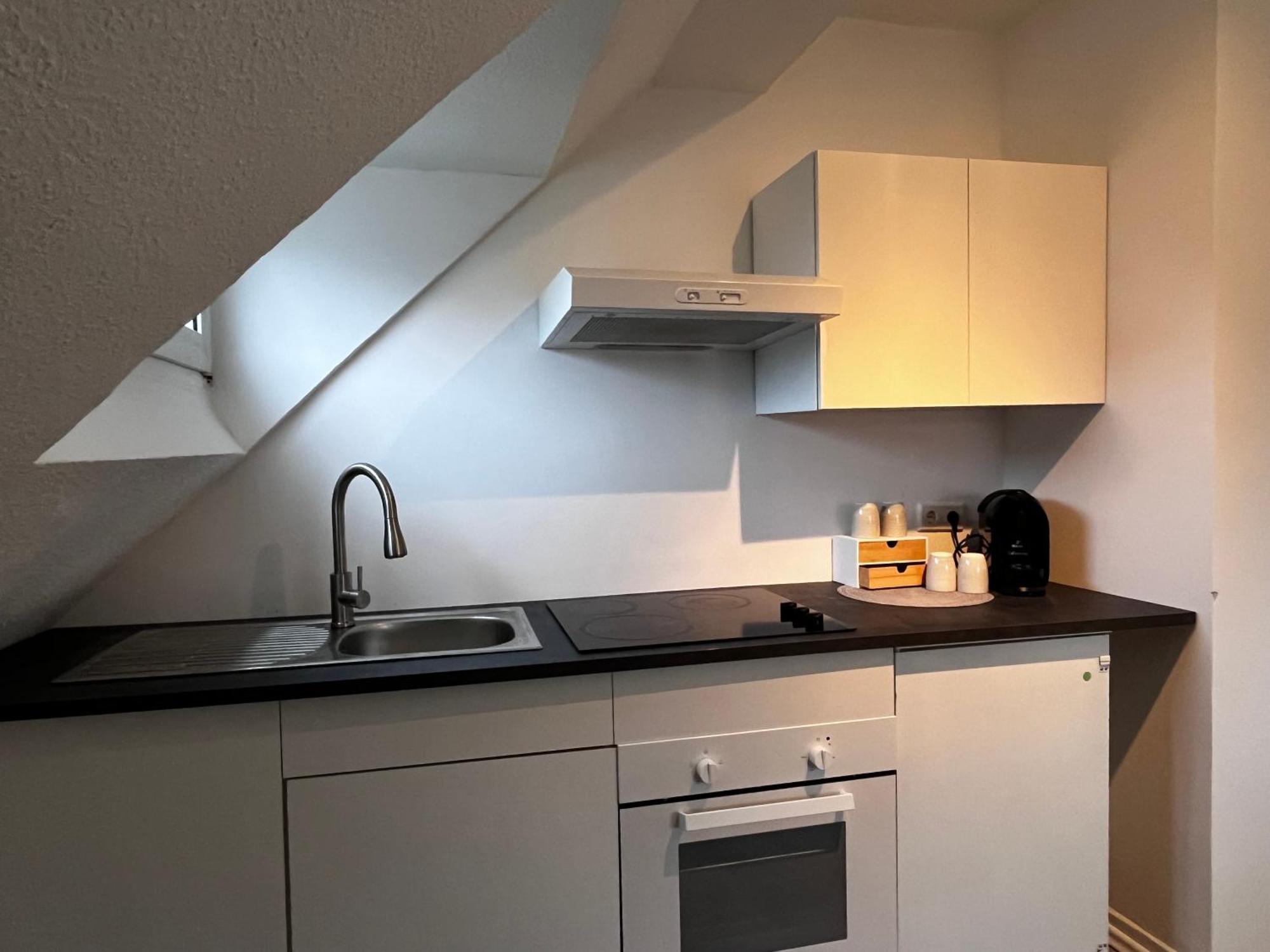 Flattyone Ruhrgebiet - Schlafkomfort Und Anbindung - Neu Renoviert 波鸿 外观 照片