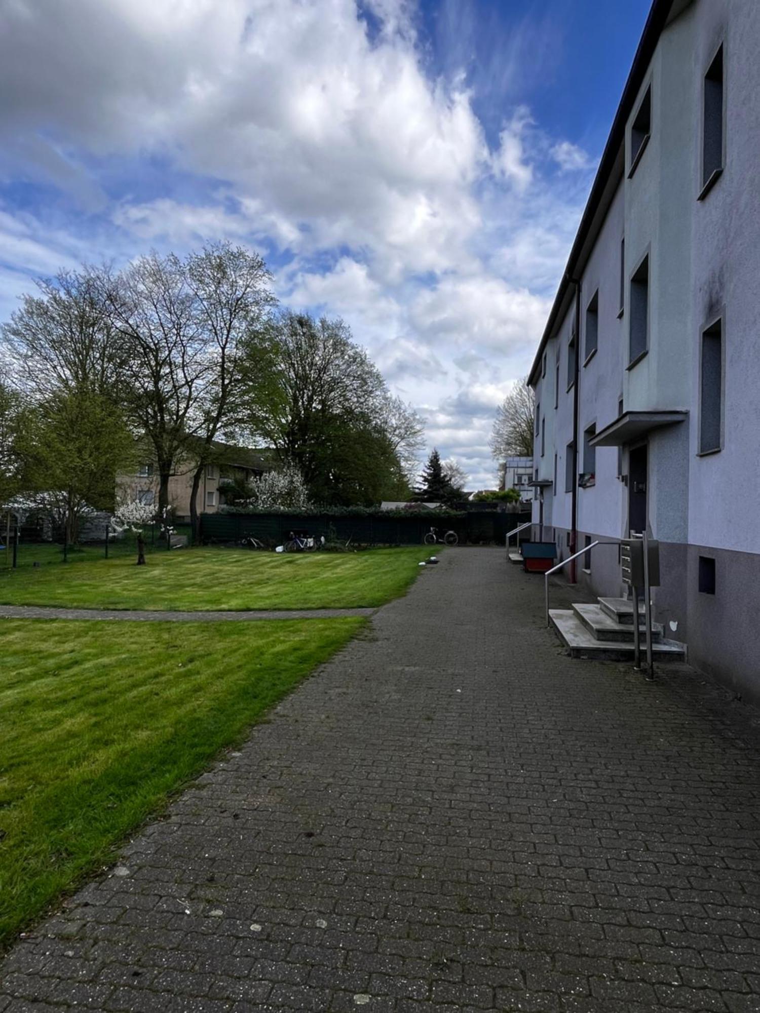 Flattyone Ruhrgebiet - Schlafkomfort Und Anbindung - Neu Renoviert 波鸿 外观 照片
